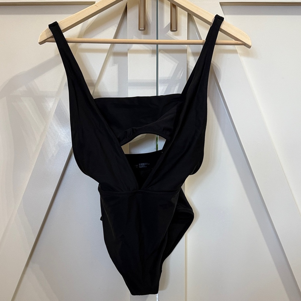 Elegant Black Women's Swimsuit